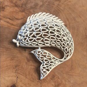 Vintage LISNER 3D Fish White Enamel Filigree Open Work Brooch Pin Figural